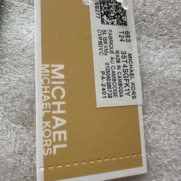 ❤️❤️❤️NWT Michael Kors cherry Bag charm ONLY/silvertone hardware ❤️❤️❤️ - Picture 7 of 9